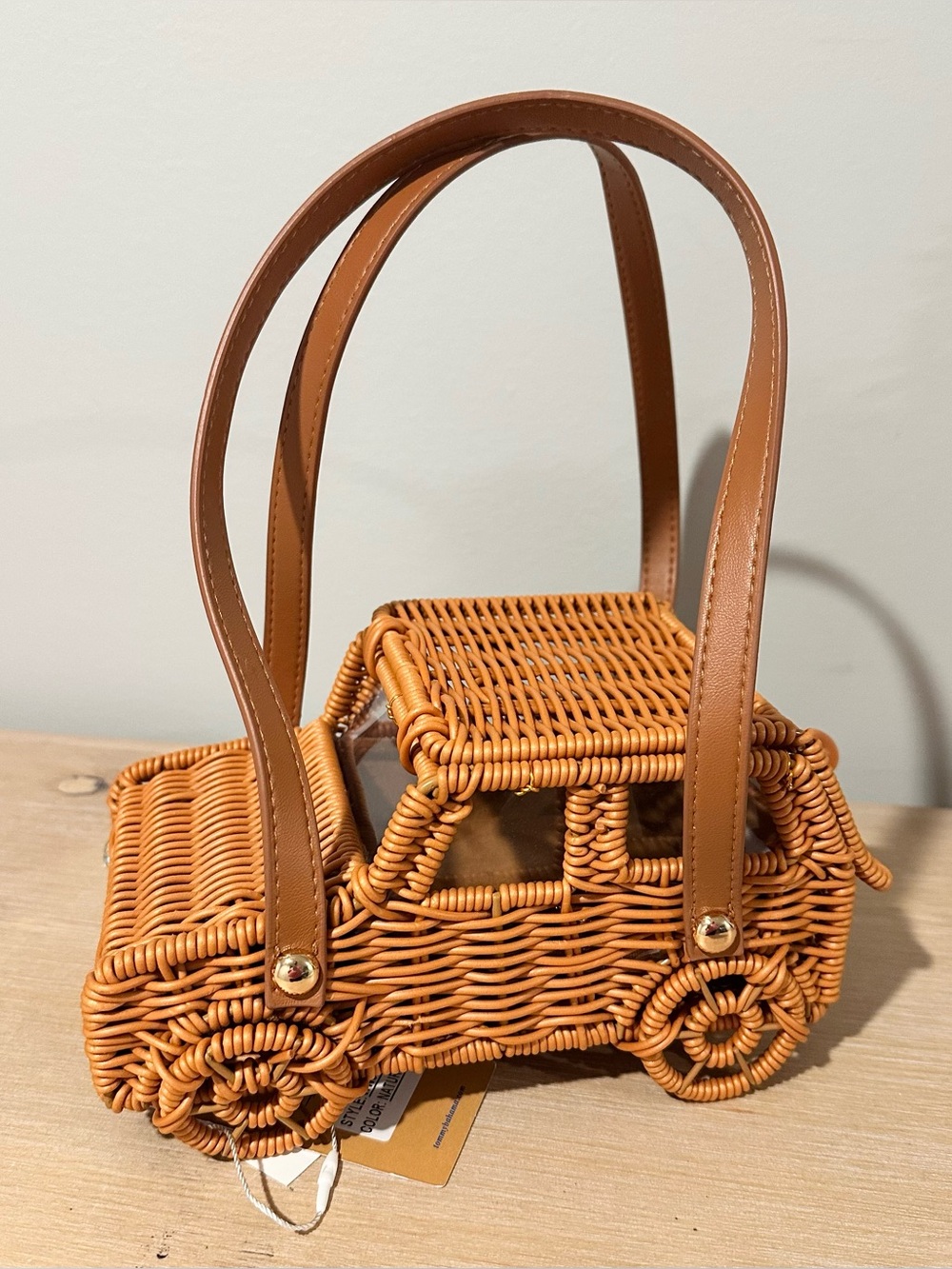 NWT Tommy Bahama Wicker Jeep Handbag with Tan Straps